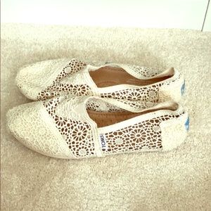 Crochet ivory lace toms - worn once!!!